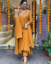 Thumbnail for Lyush Women Viscose Chanderi Kurta With Pant And heavy Embroidery Dupatta Set - Orange