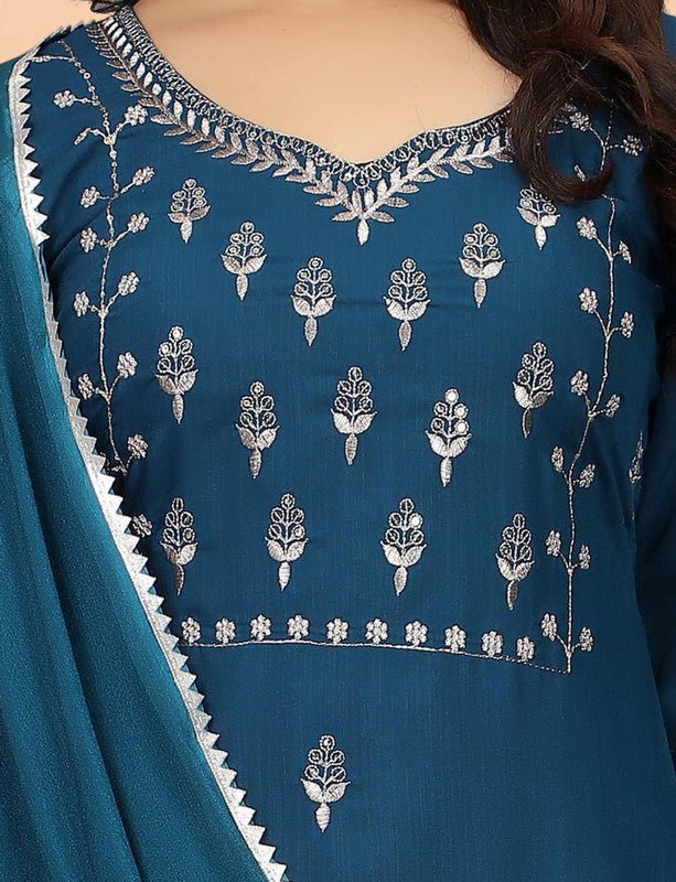 Lyush Women's Embroidered Cotton Blend Kurti With Pant & Dupatta Set - Teal