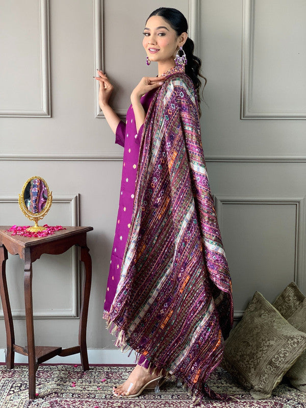 Lyush Women Viscose Chanderi Kurta With Pant And heavy embroidery Dupatta Set - Purple