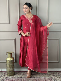 Thumbnail for Lyush Women's Red Viscose Chanderi Embroidered Straight Kurta with Pant And Dupatta Sets