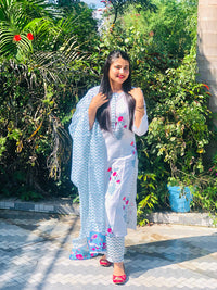 Thumbnail for Lyush Women's White Cotton Floral Printed Kurta Palazzo Set With Dupatta