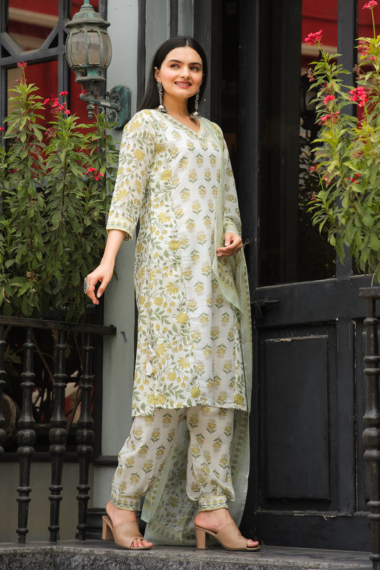 Lyush Women's Yellow Muslin Cotton Straight Kurta with Pant And Dupatta Sets