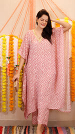 Thumbnail for trueBrowns Light Mauve Bandhani Printed Silk Kaftan Kurta Pant Set - Distacart