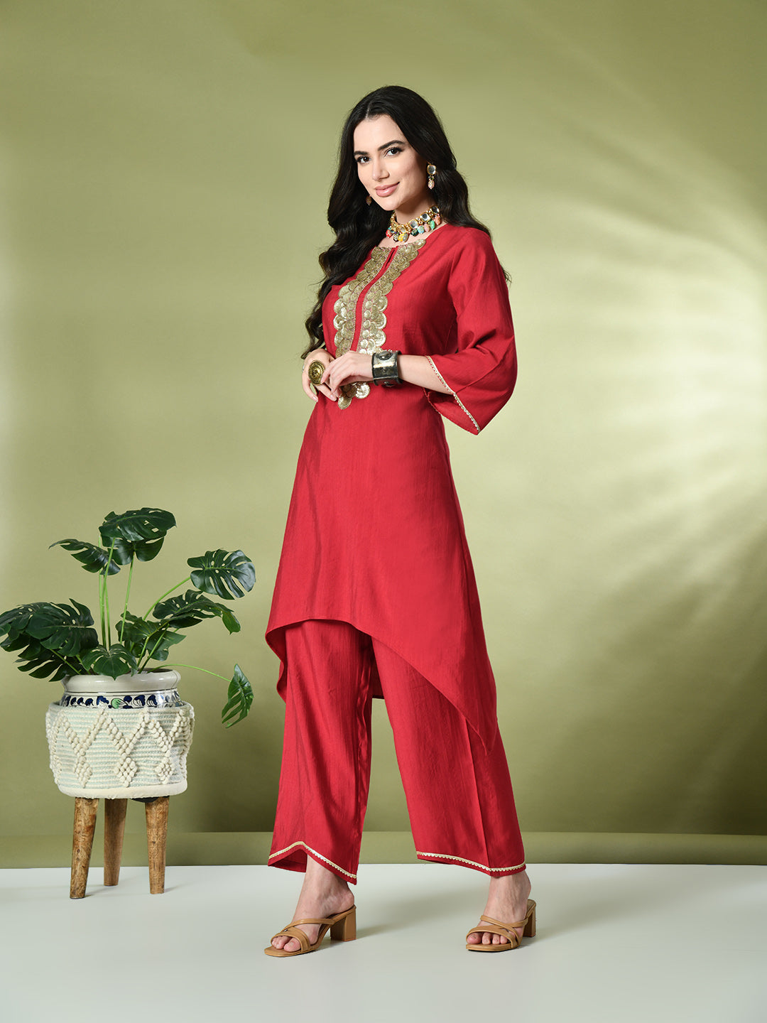 Myshka Women's Embroidered Keyhole Neck Bell Sleeves Kurta & Palazzos Sets in Red Color