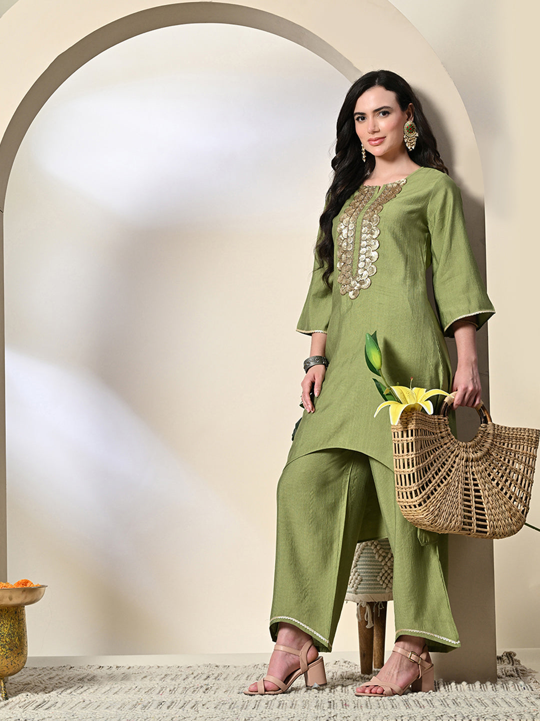 Myshka Women's Embroidered Keyhole Neck Bell Sleeves Kurta & Palazzos Sets in Green Color