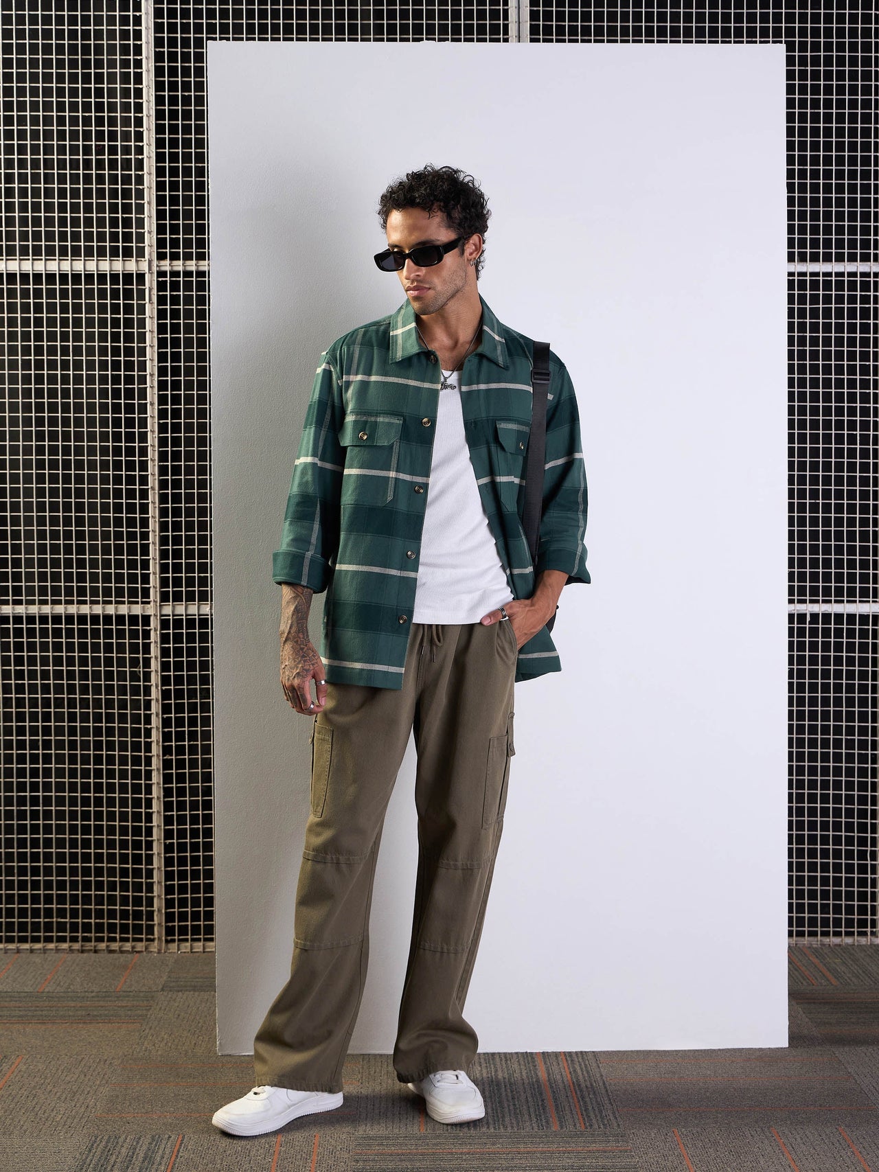 Lyush Men Khaki Front Detail Baggy Cargo Jeans