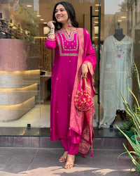 Thumbnail for Lyush Women's Pink Viscose Chanderi Embroidery Straight Kurta Pant With Dupatta