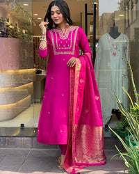 Thumbnail for Lyush Women's Pink Viscose Chanderi Embroidery Straight Kurta Pant With Dupatta