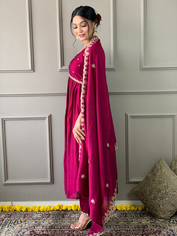 Lyush Women's Purple CP VICHITRA Embroidery Straight Kurta Pant With Dupatta