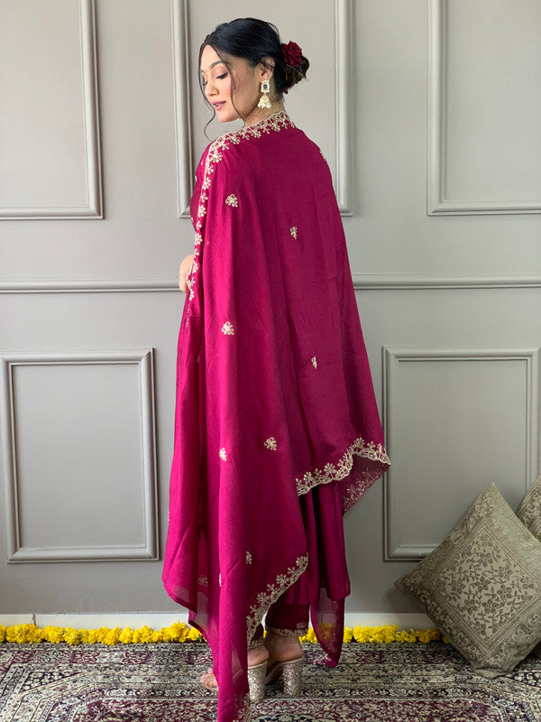 Lyush Women's Purple CP VICHITRA Embroidery Straight Kurta Pant With Dupatta
