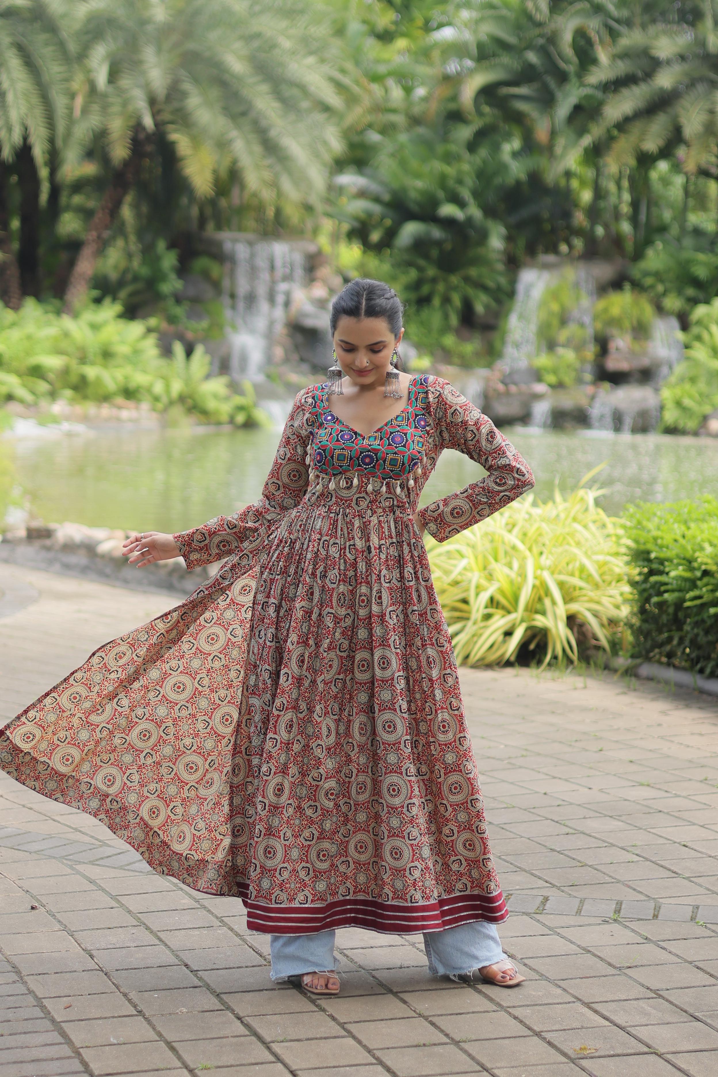 Lorenvalley Maroon Printed Cotton With Kutchi Gamthi Work And Kodi Lace Kurti - Distacart
