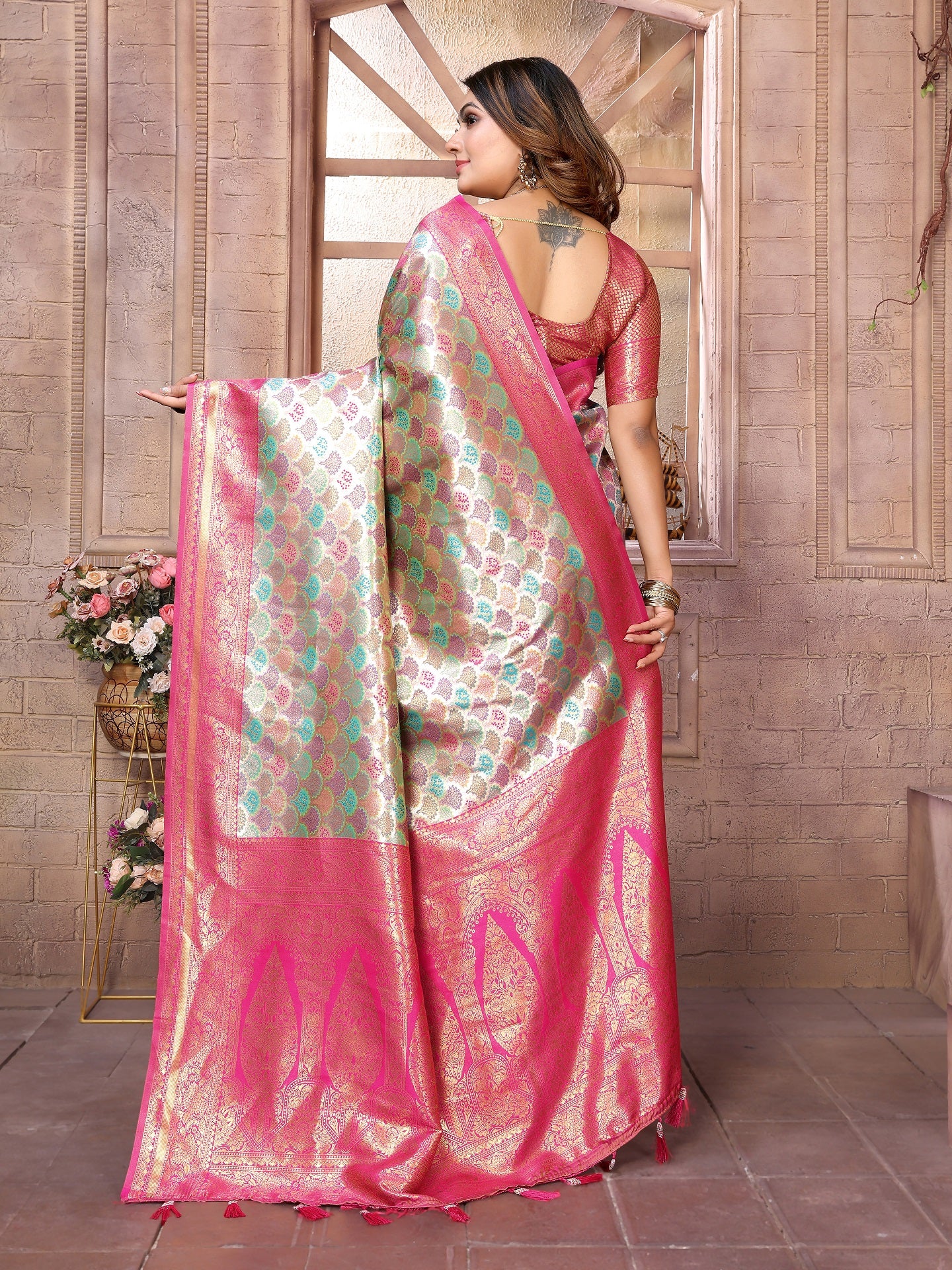 Vedant Vastram Soft Litchi Silk Kanjeevaram Silk Saree - Parrot - Distacart