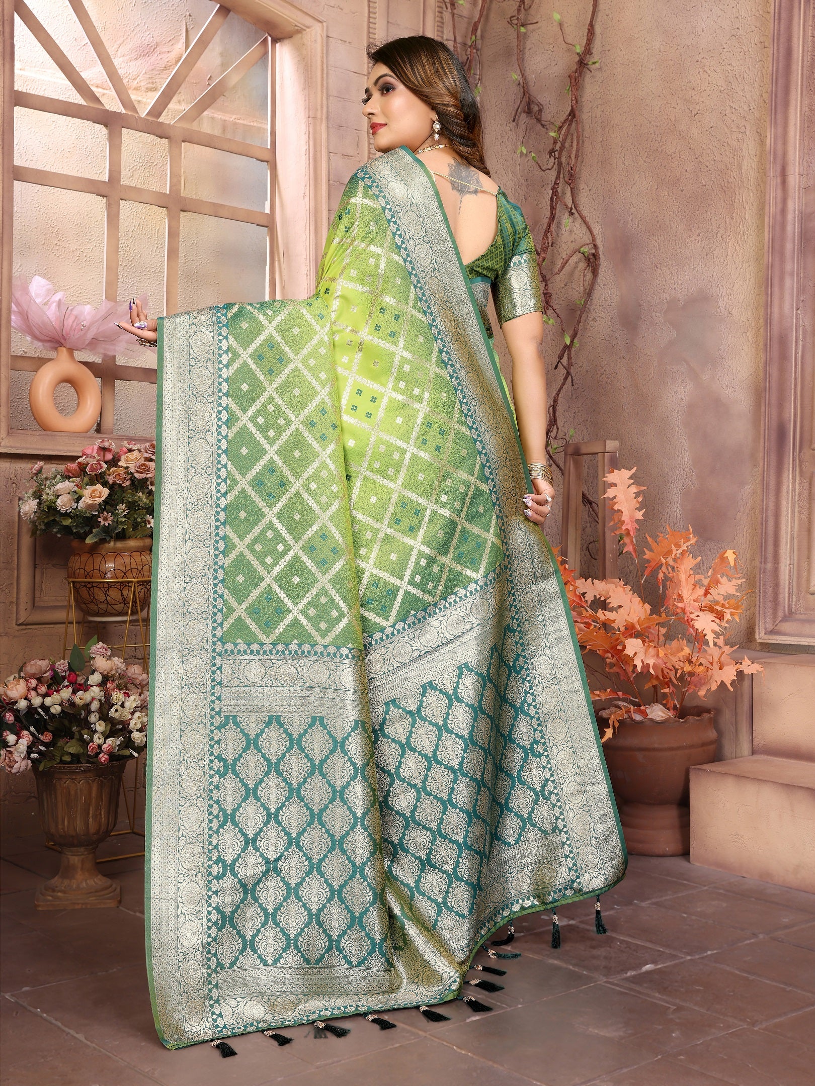 Vedant Vastram Soft Litchi Silk Kanjeevaram Silk Saree - Parrot - Distacart