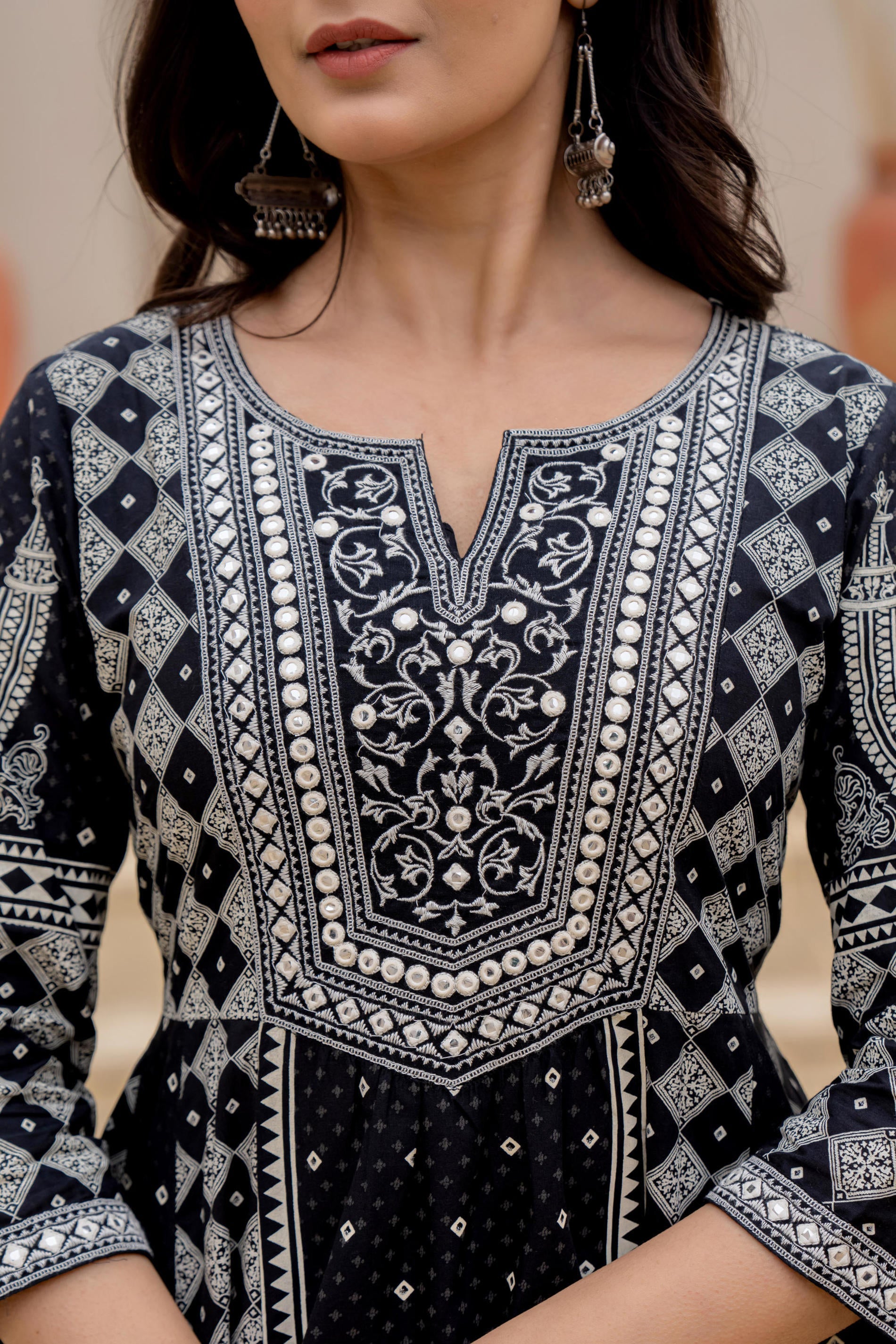 Juniper Black Ethnic Motif Printed Kurta Set With Thread & Mirror Work