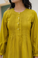 Thumbnail for Juniper Lime Solid Viscose Tunic With Buttons & Lace - Distacart