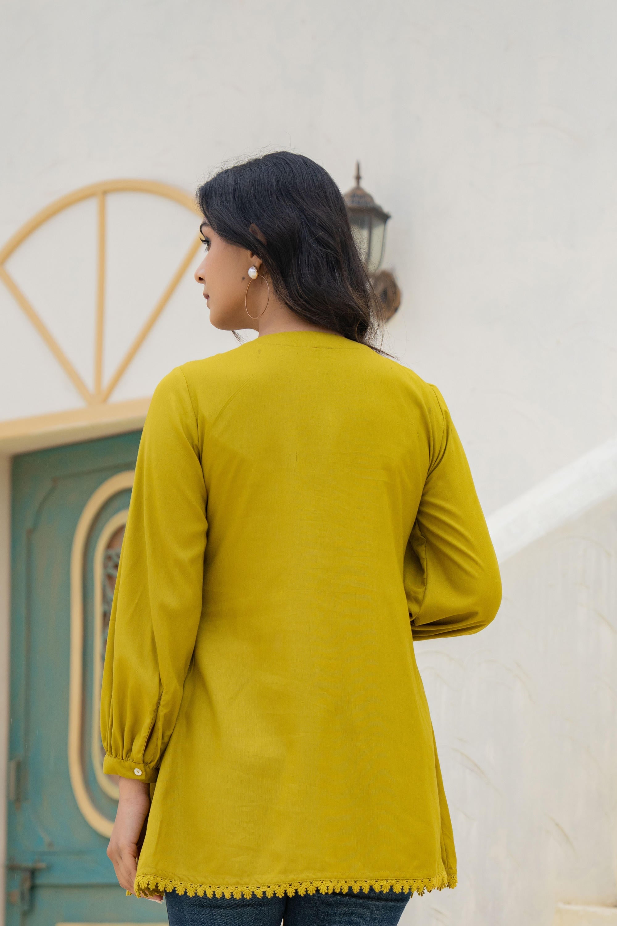 Juniper Lime Solid Viscose Tunic With Buttons & Lace - Distacart