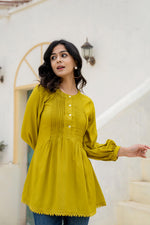 Thumbnail for Juniper Lime Solid Viscose Tunic With Buttons & Lace - Distacart