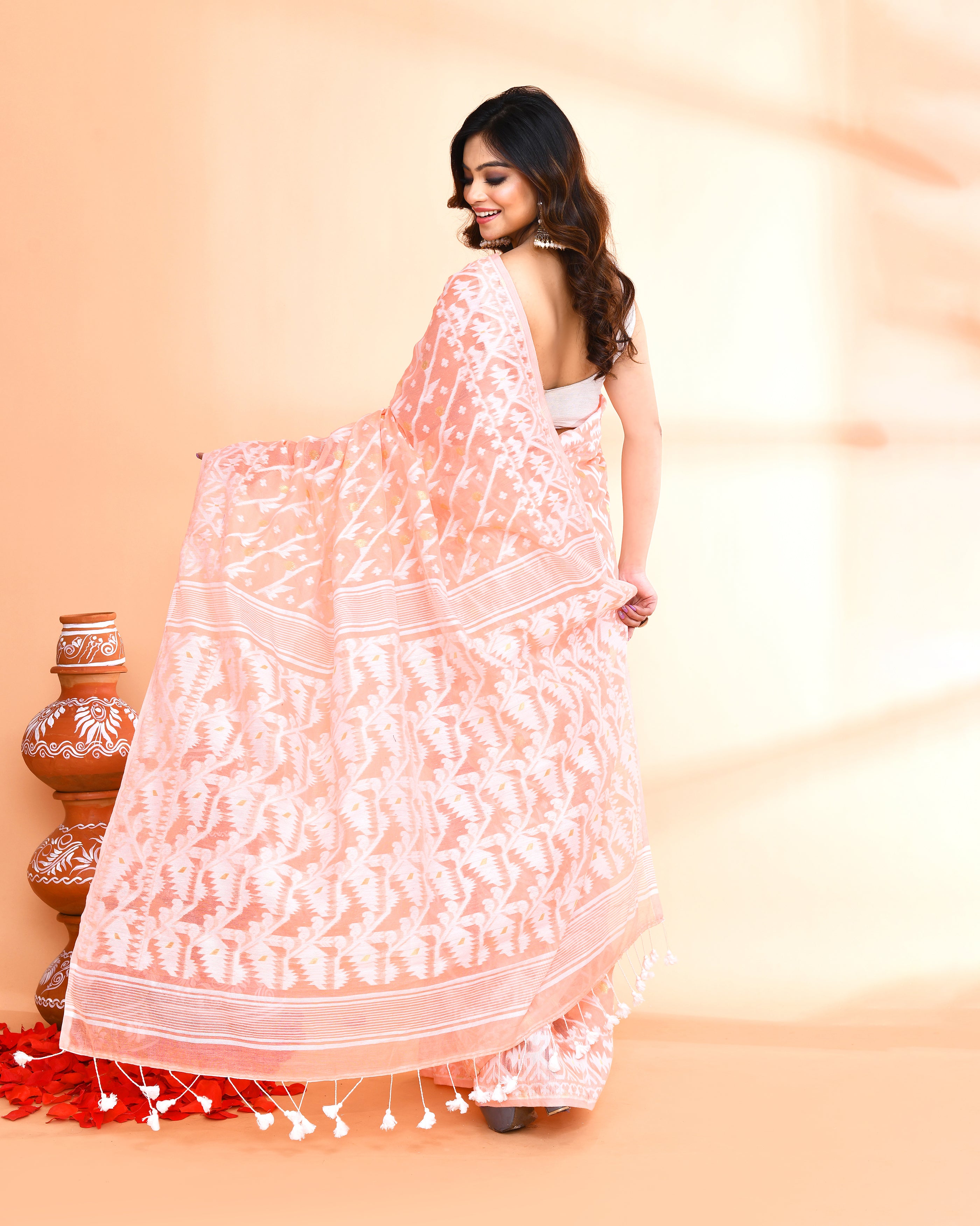 Piyari Fashion Women's Salmon Cotton Silk Jamdani Saree