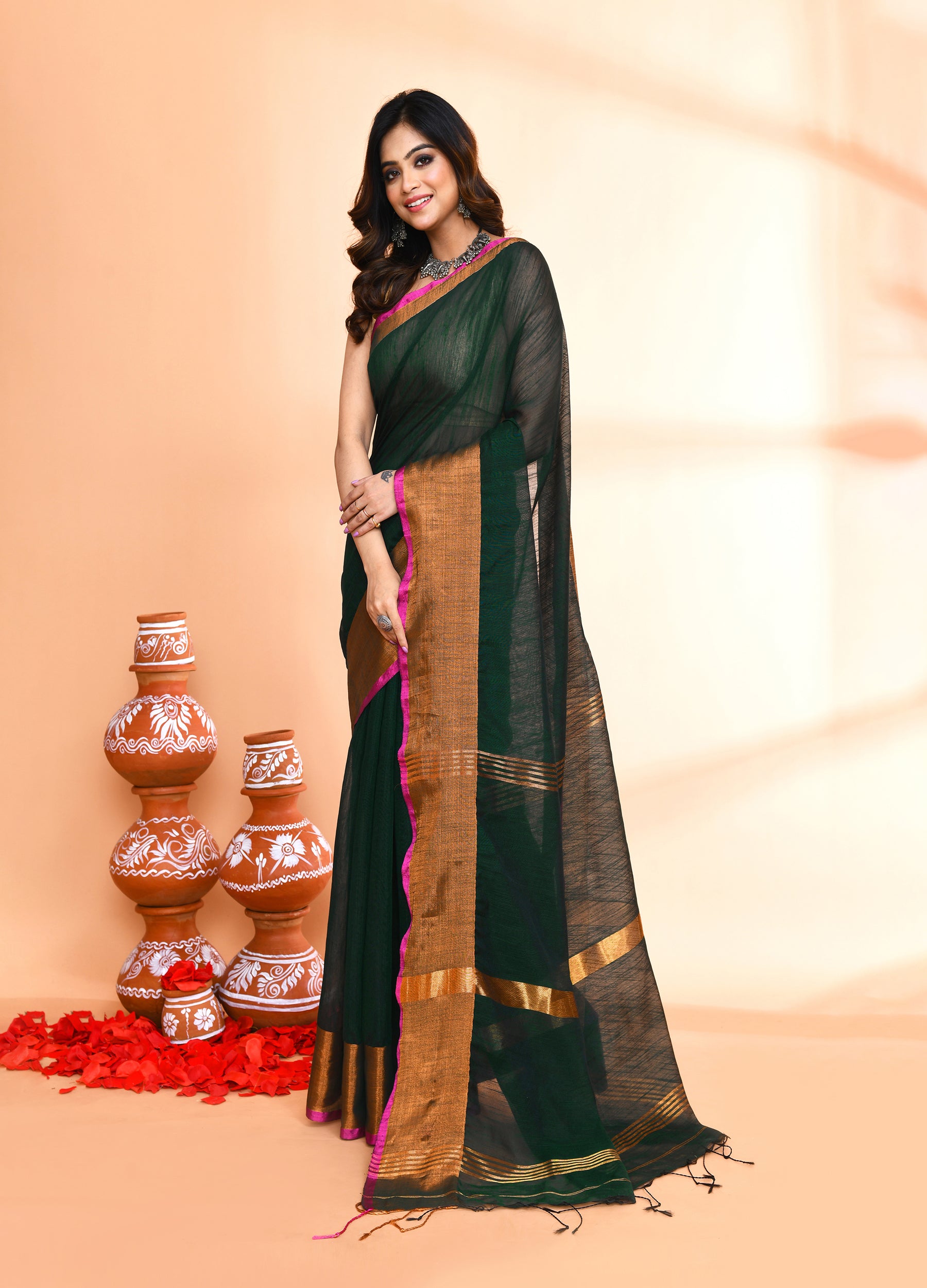 Piyari Fashion Women`s Cotton Blend Dark Green Handloom Saree With Blouse