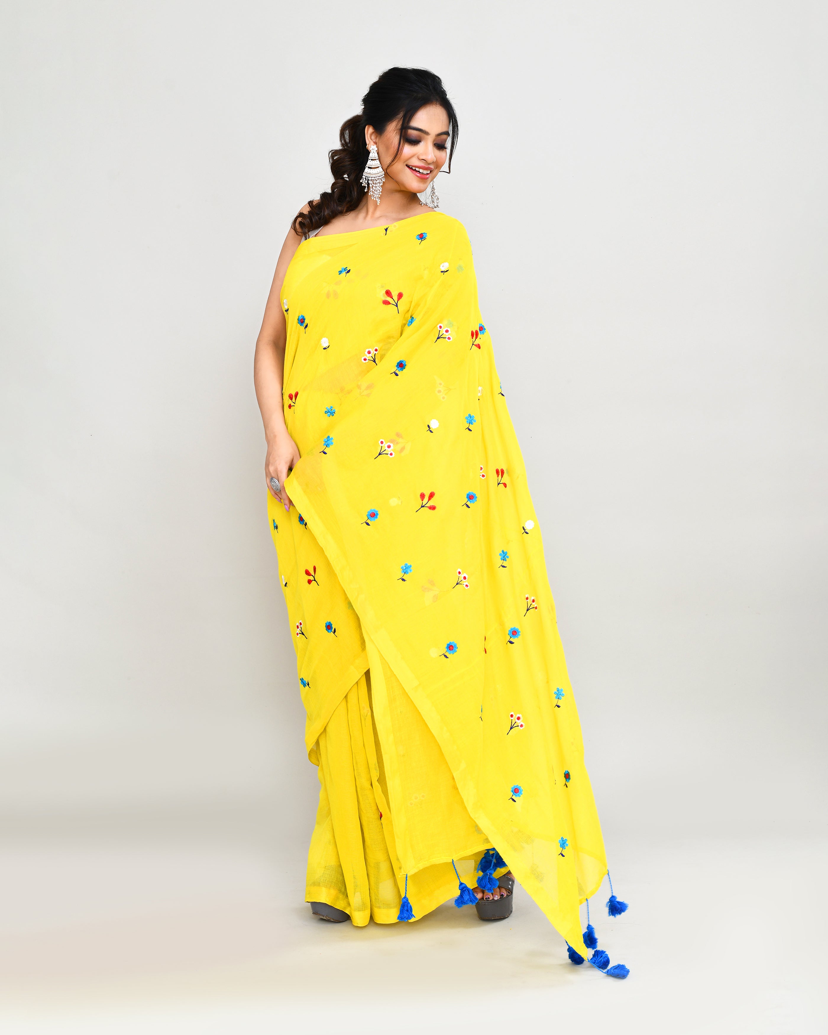 Piyari Fashion Women's Lemon Exclusive Embroidery Saree With Tassels
