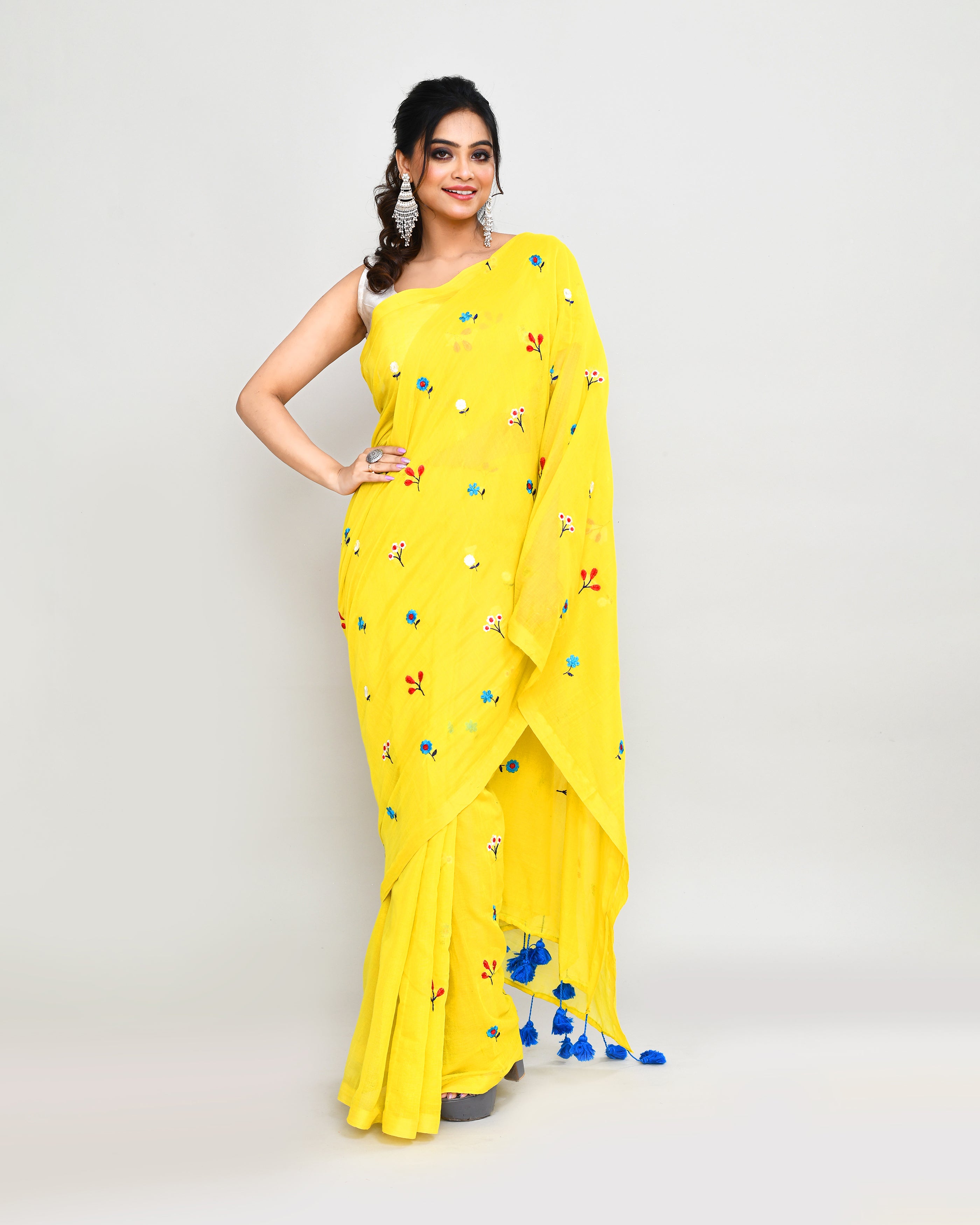 Piyari Fashion Women's Lemon Exclusive Embroidery Saree With Tassels