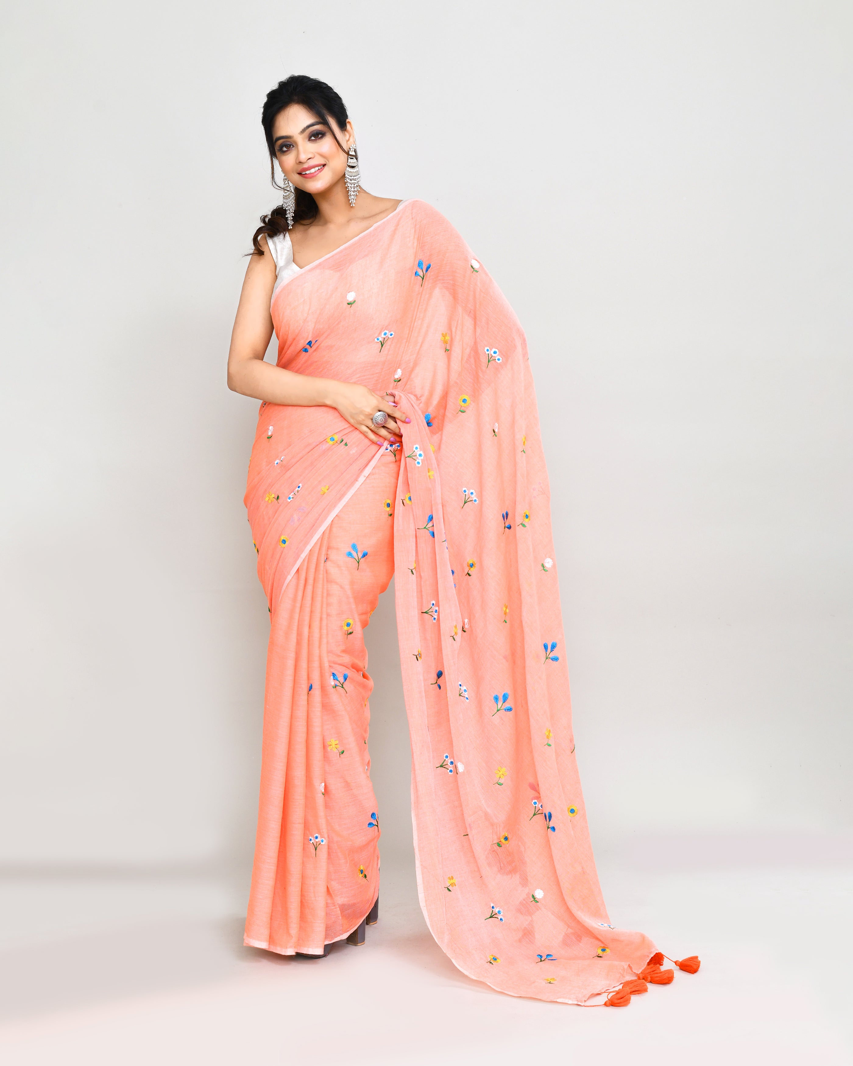 Piyari Fashion Women's Salmon Exclusive Embroidery Saree With Tassels