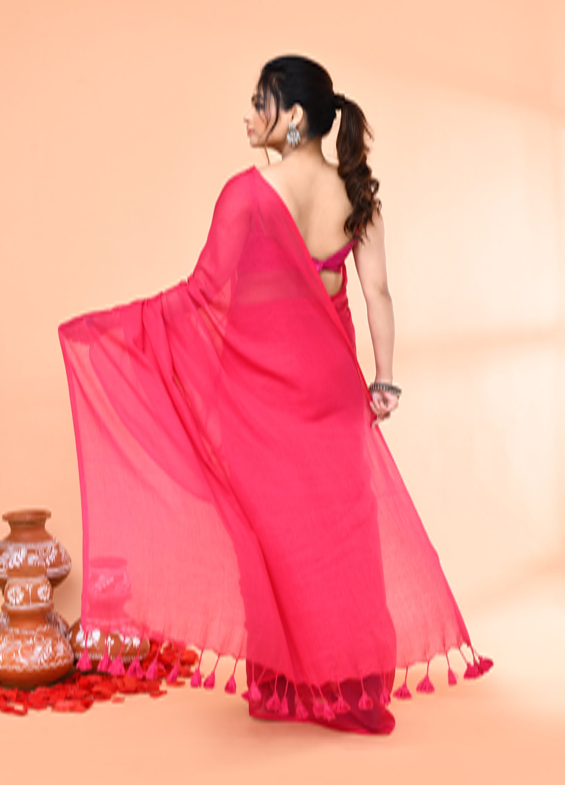 Piyari Fashion Pink Mulmul Cotton Saree With Tassels