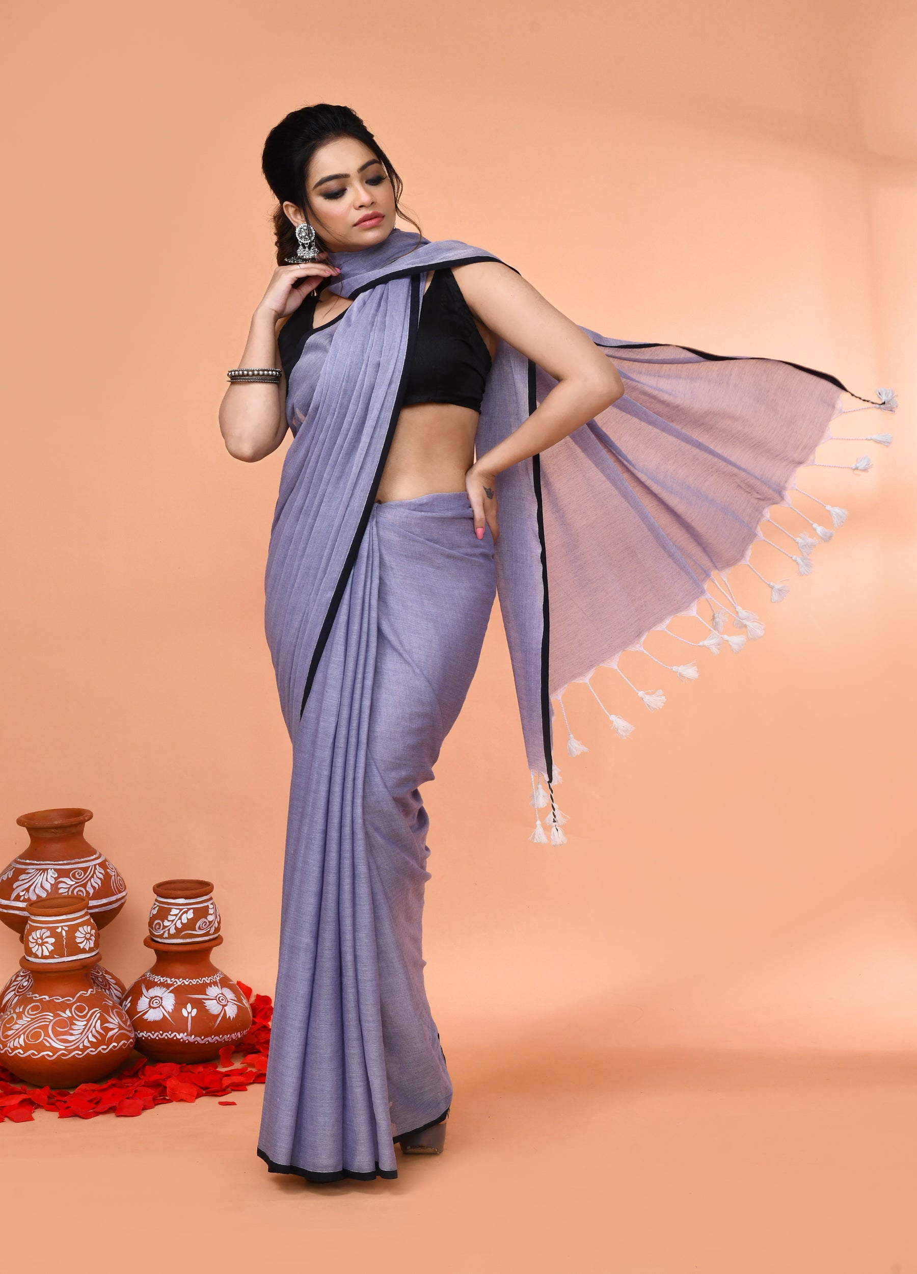 Piyari Fashion Grey Mulmul Cotton Saree With Tassels