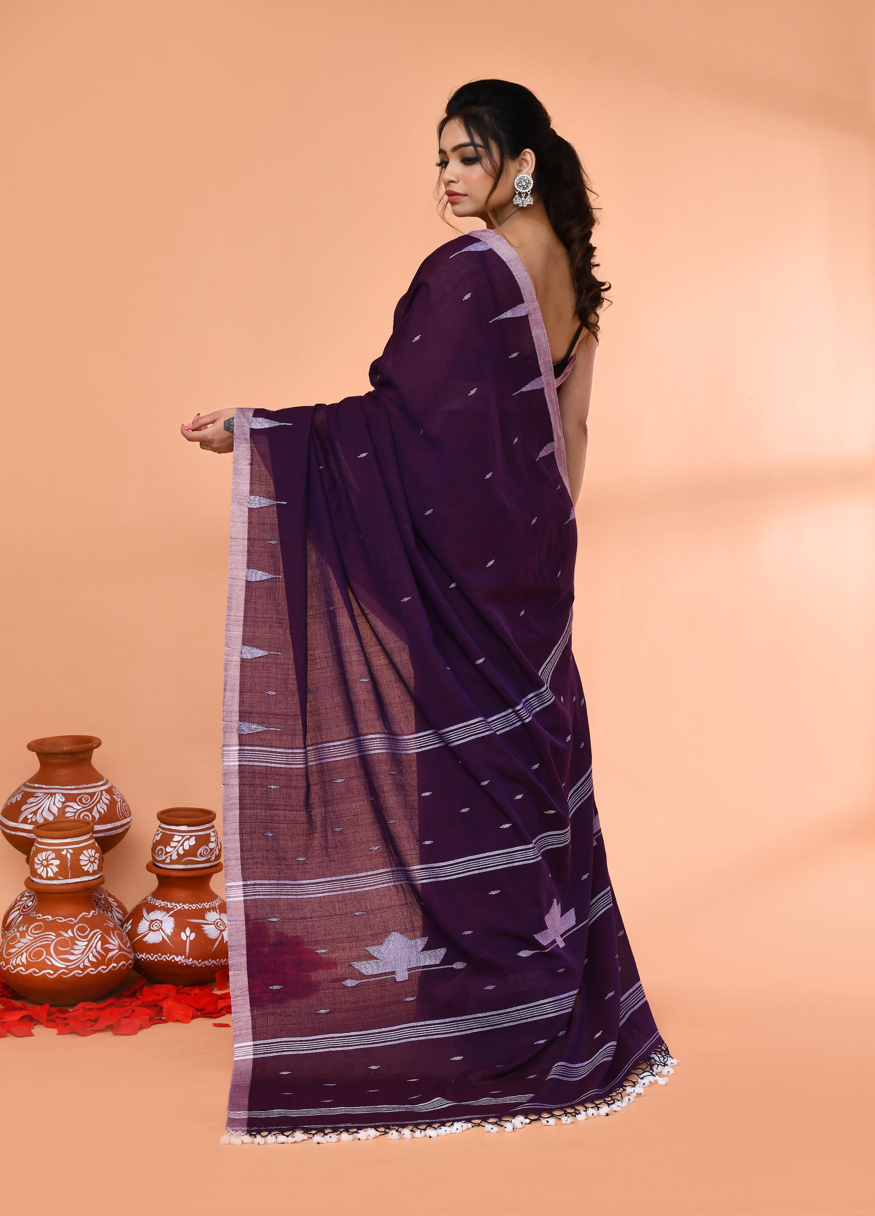 Piyari Fashion Women`s Purple Mul Cotton Handloom Jamdani Saree With Blouse