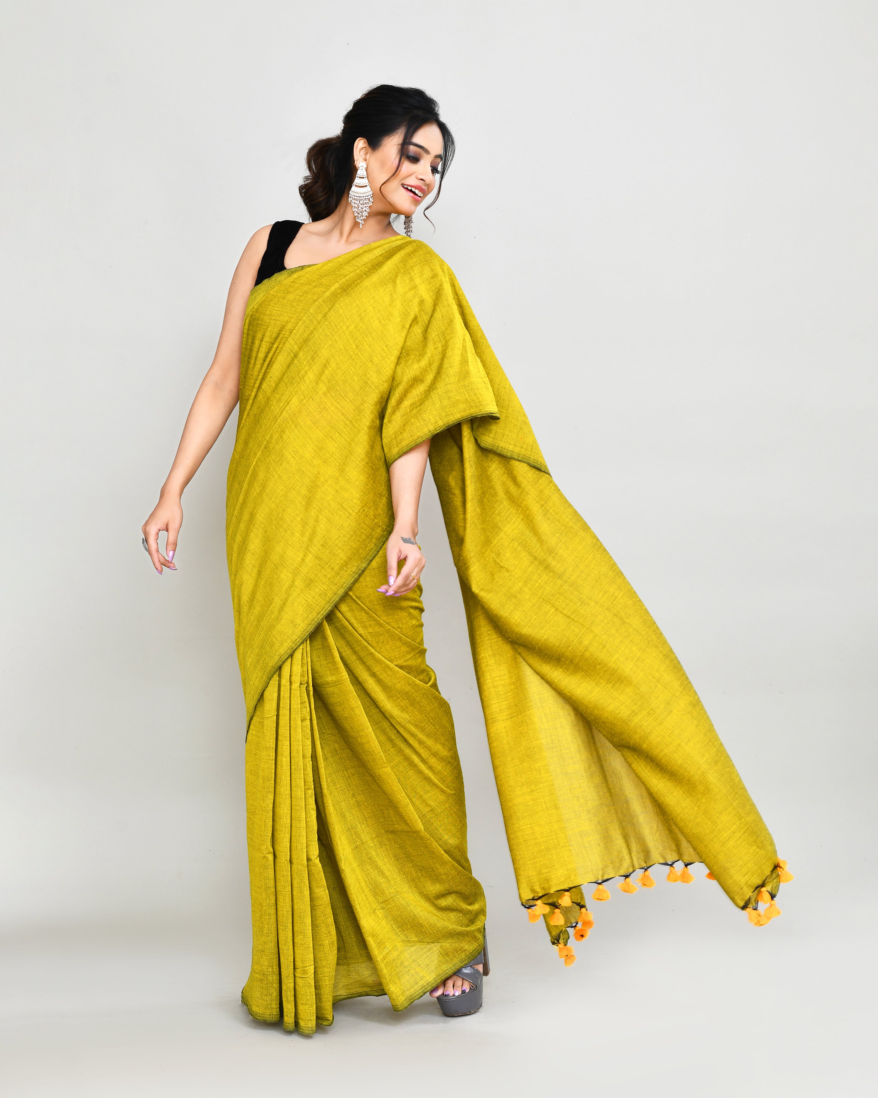 Piyari Fashion Handspun Cotton Lemon Handloom Saree With Blouse