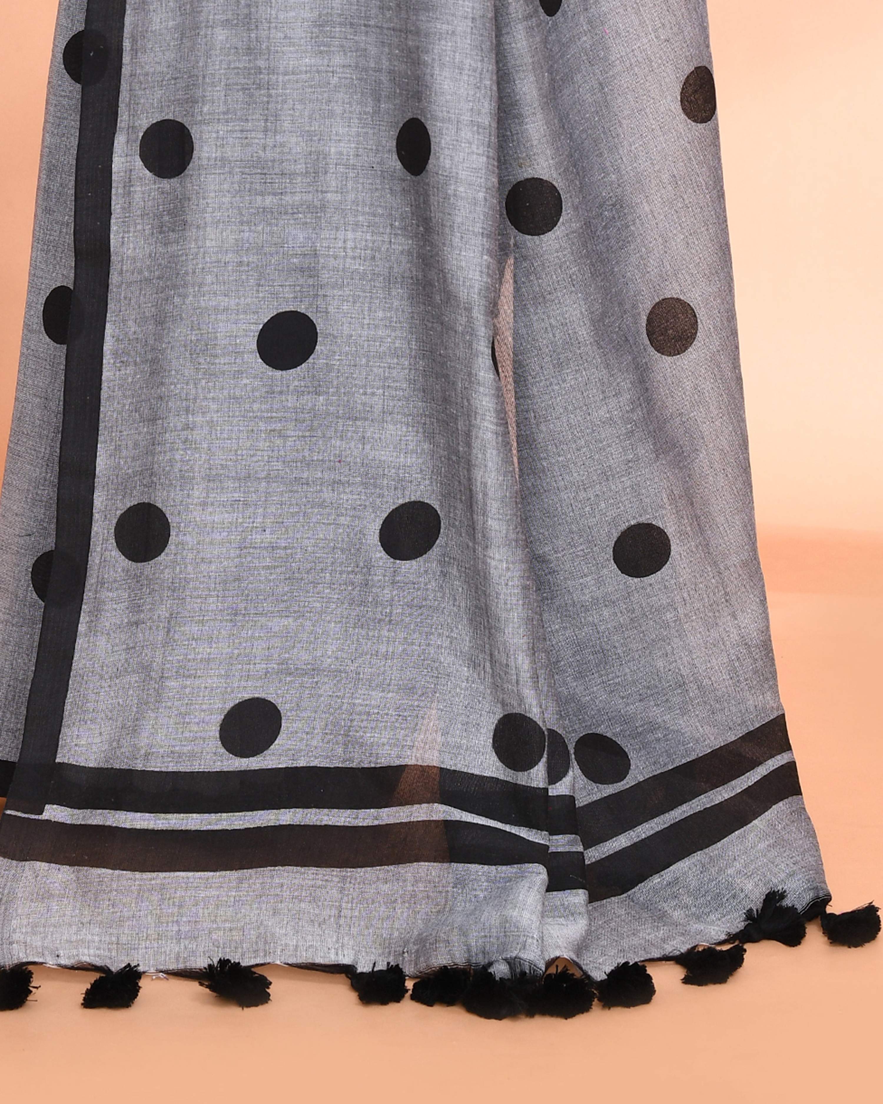 Piyari Fashion Handspun Printed Cotton Silver Grey Handloom Saree With Blouse