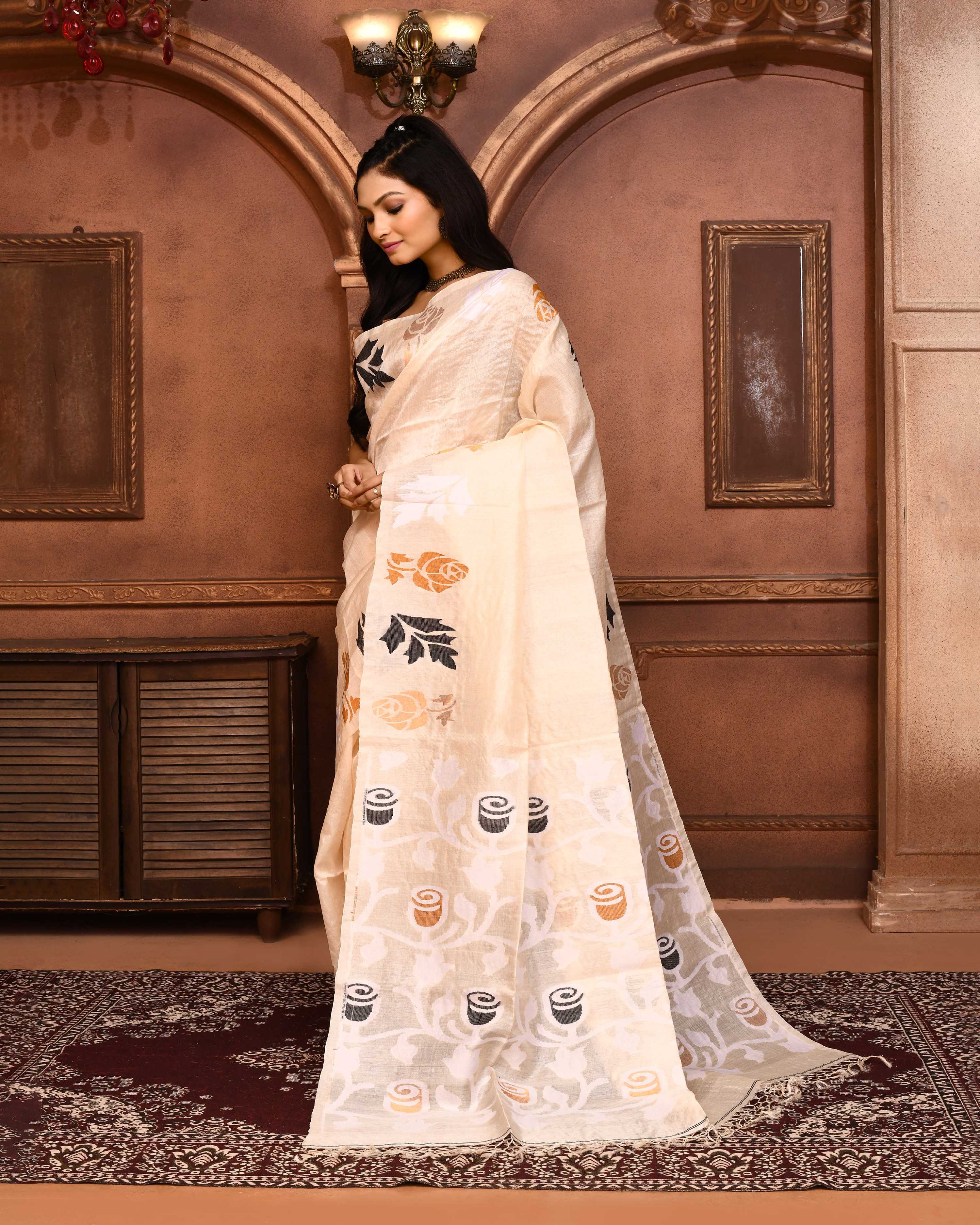 Piyari Fashion Off White Tussar Silk Jamdani Saree With Blouse Piece