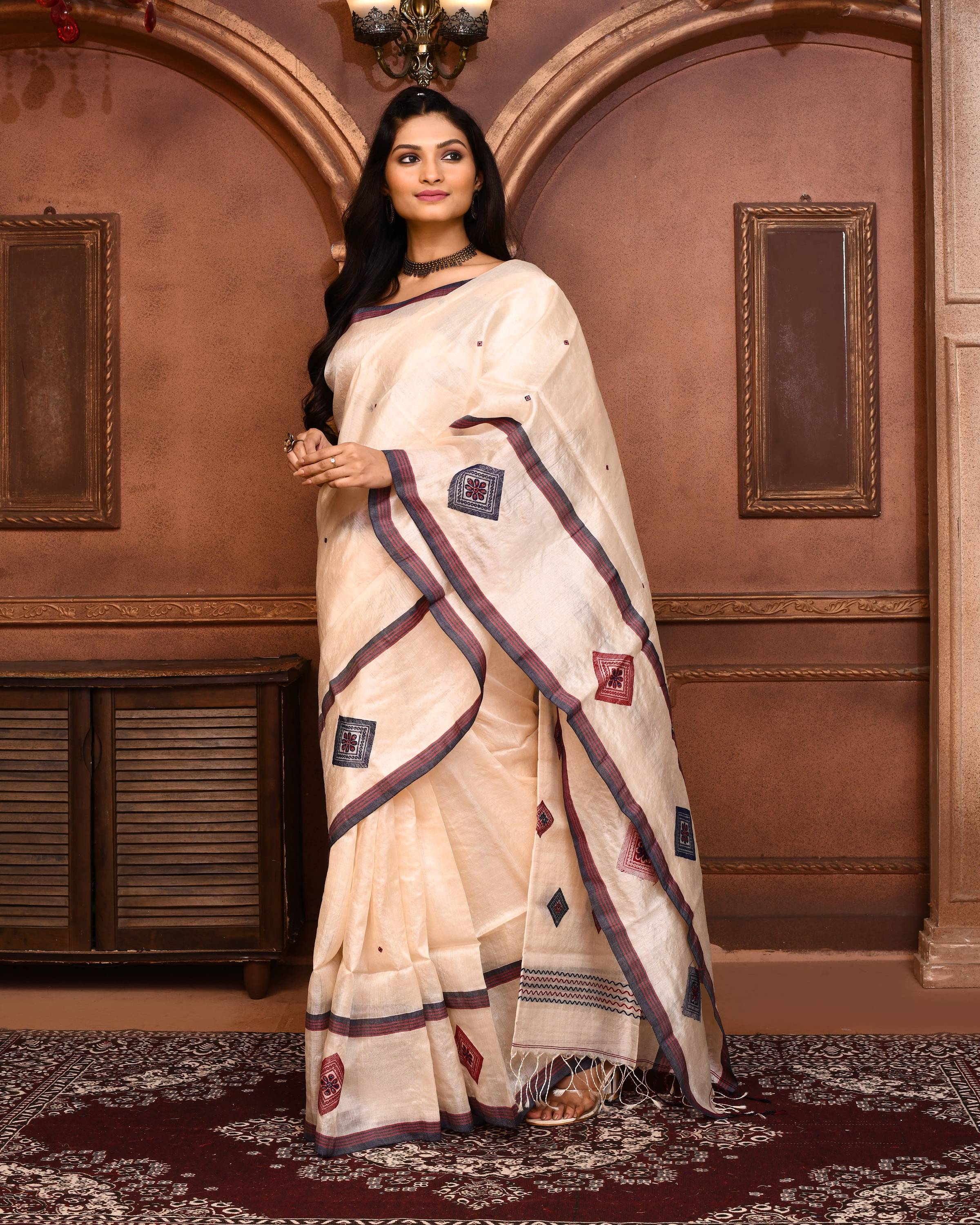 Piyari Fashion Off White Tussar Silk Jamdani Saree With Blouse Piece