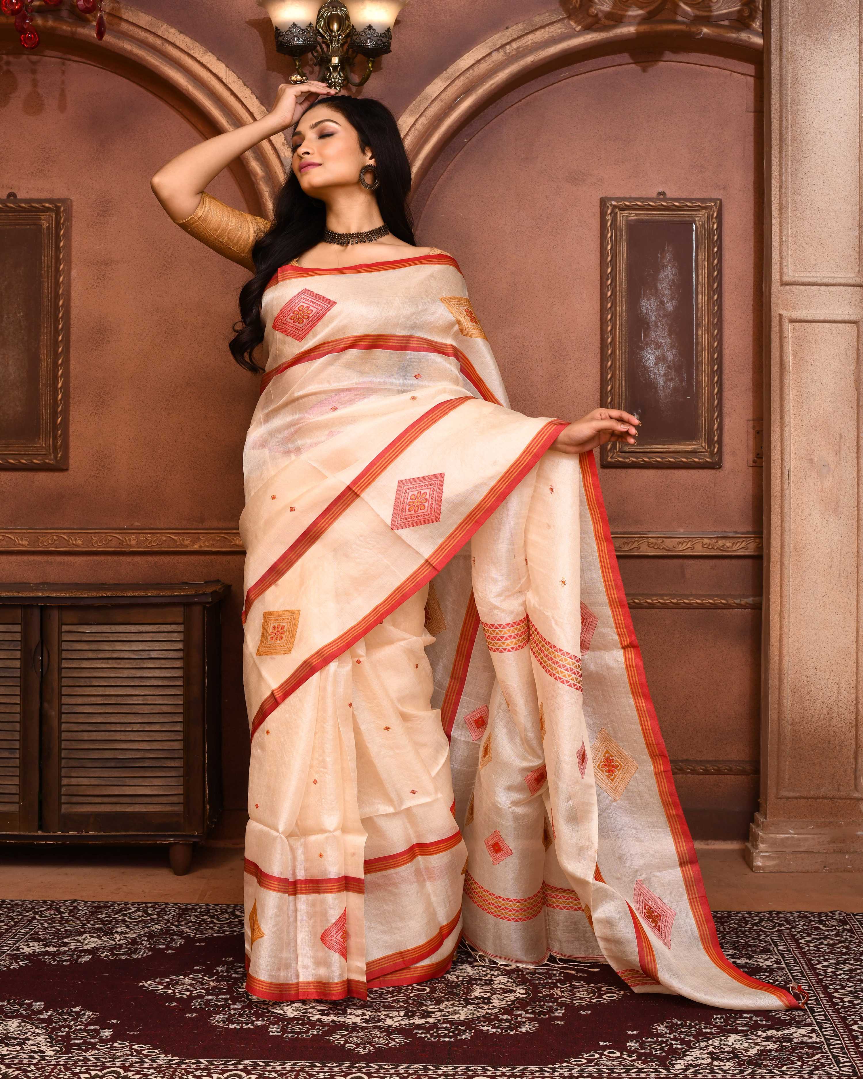 Piyari Fashion Off White Tussar Silk Jamdani Saree With Blouse Piece
