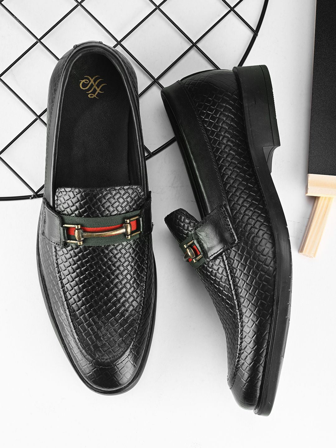 House of Pataudi Men leather Textured Formal Loafers