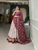 Thumbnail for Lorenvalley White And Purple Pure Cotton Leheriya With Patola Print Lehenga Choli With Dupatta - Distacart