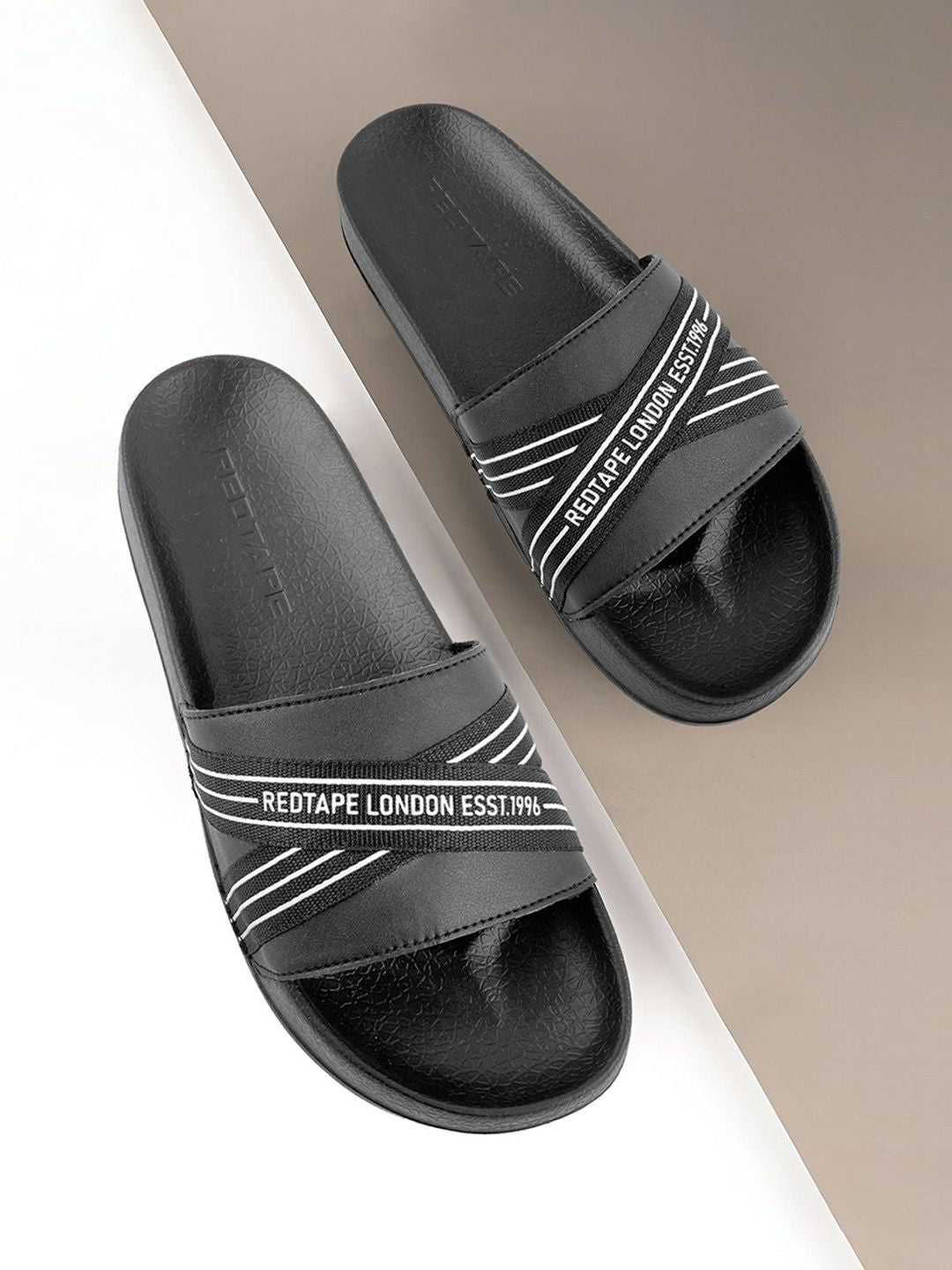 Red Tape Men Printed Sliders