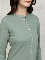 Thumbnail for Vishudh Green Floral Printed Mandarin Collar Straight Kurta with Trousers - Distacart