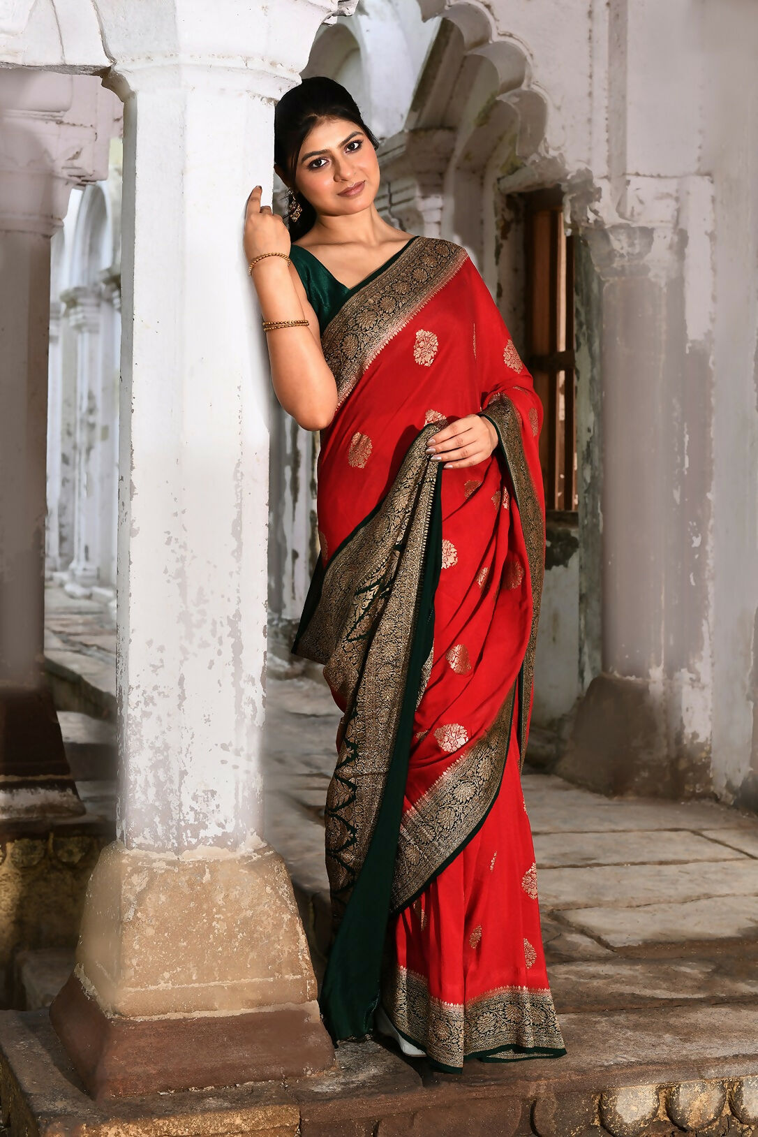 Joban Fashion Red Crepe Chiffon Pure Handloom Banarasi Silk Saree