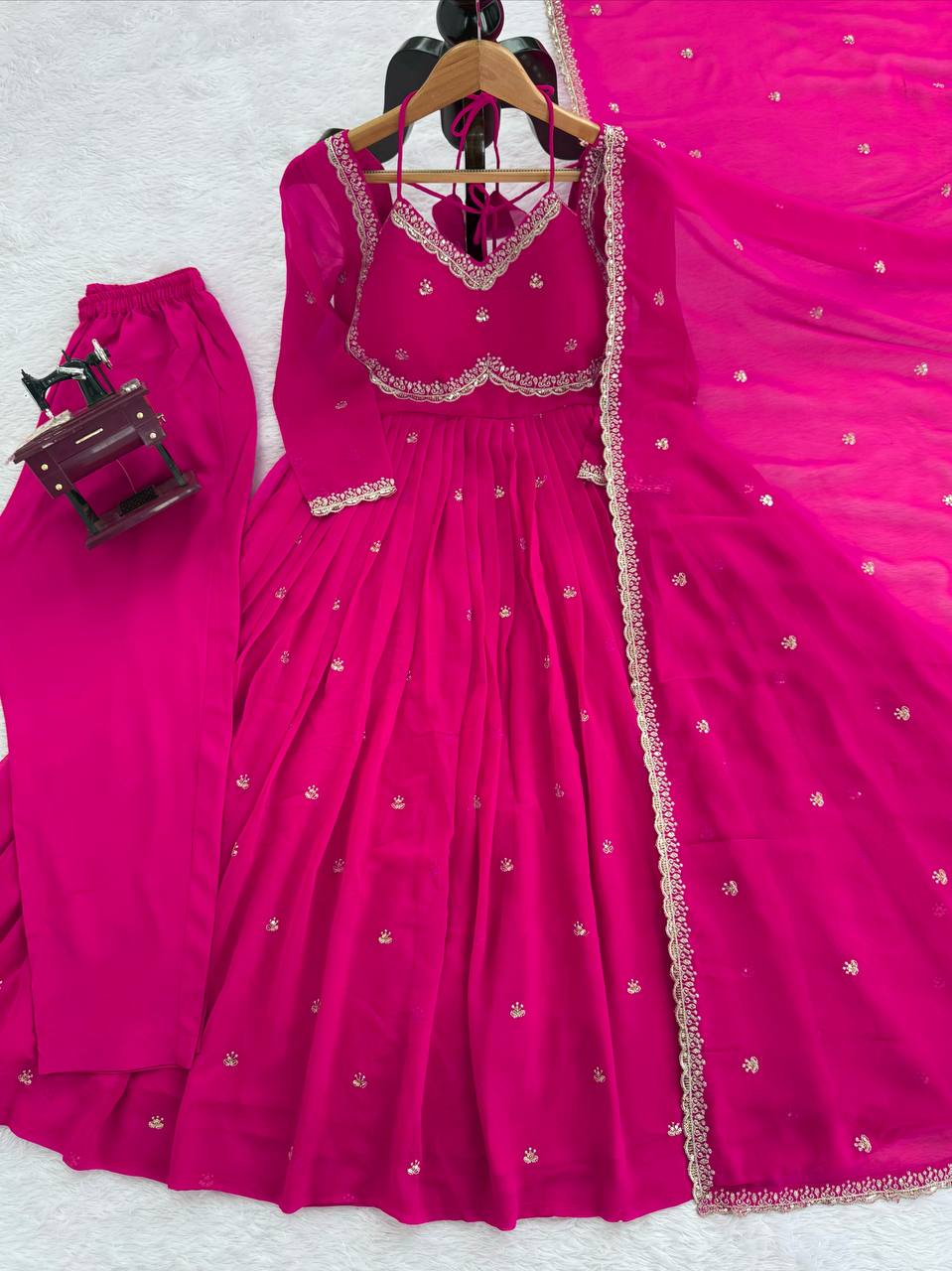 Prazu Fashion Pink Georgette Thread Sequin Anarkali Suit