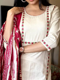 Thumbnail for Malishka Women's Red Pure Cotton Embroidery Kurta Pant Set With Dupatta - Distacart
