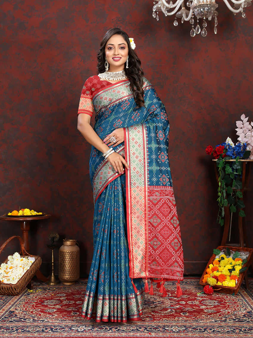 Lorenvalley Fashion Rama Patola Silk Woven Design with Zari Meenakari Weaving motifs Pallu Saree