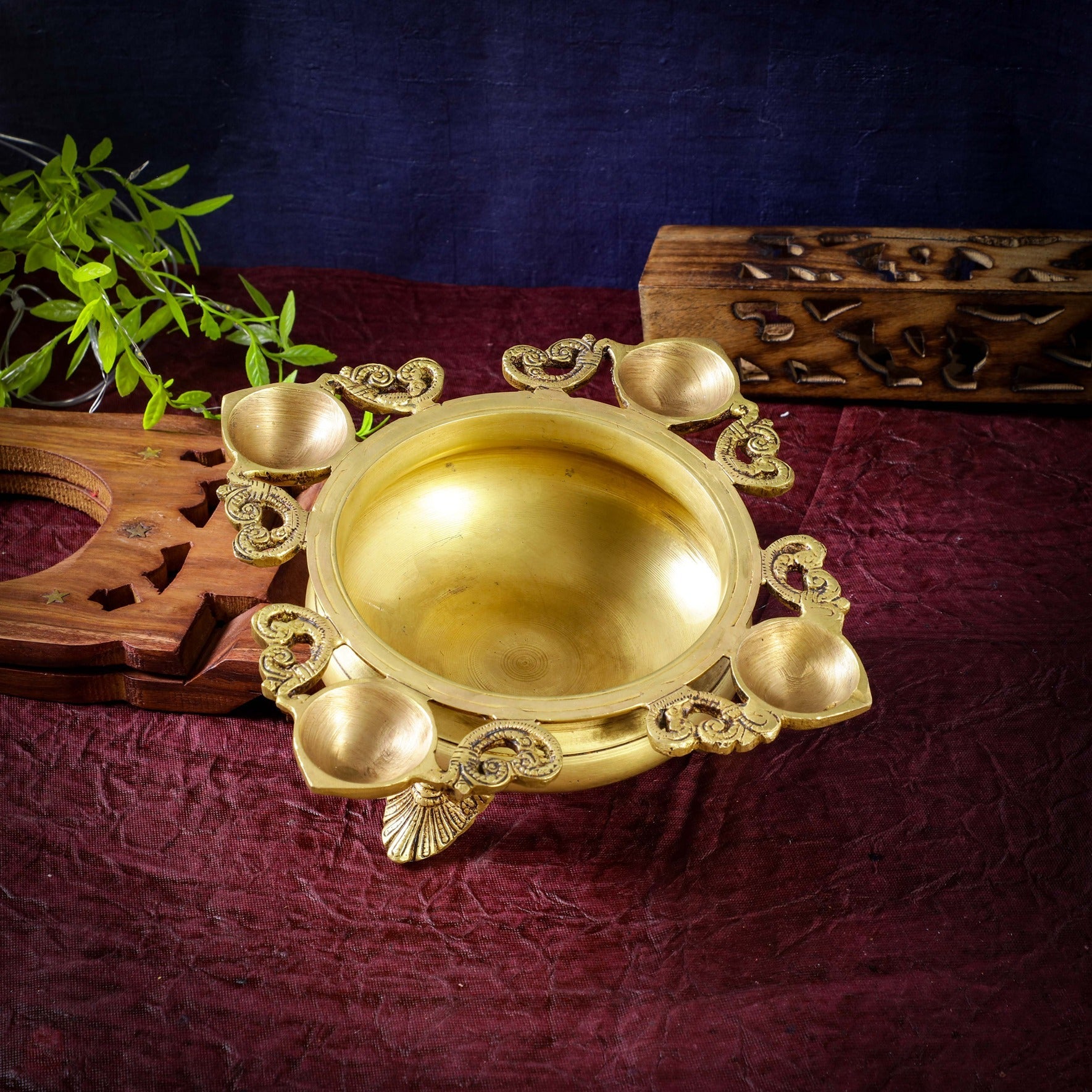 Sri Rudra Urli (SR 02320) - Distacart