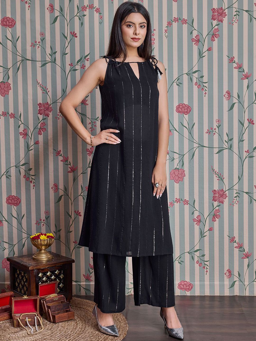 Ode by House of Pataudi Straight Kurta with Palazzos - Distacart