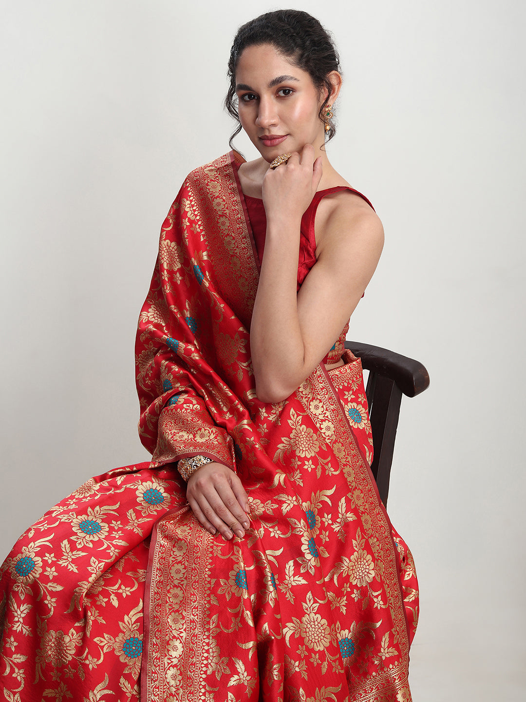 Janasya Red Silk Blend Floral Jacquard Saree