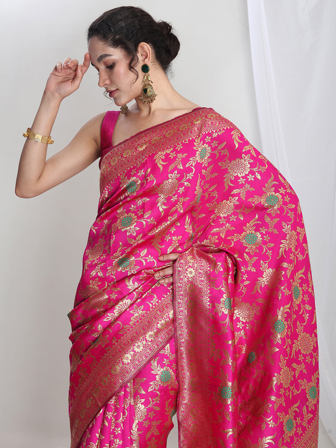 Janasya Pink Silk Blend Floral Jacquard Saree