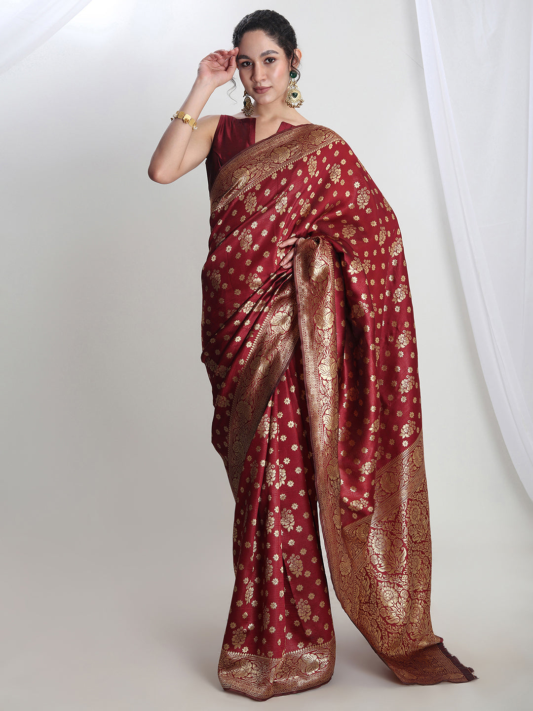 Janasya Maroon Silk Blend Floral Jacquard Saree