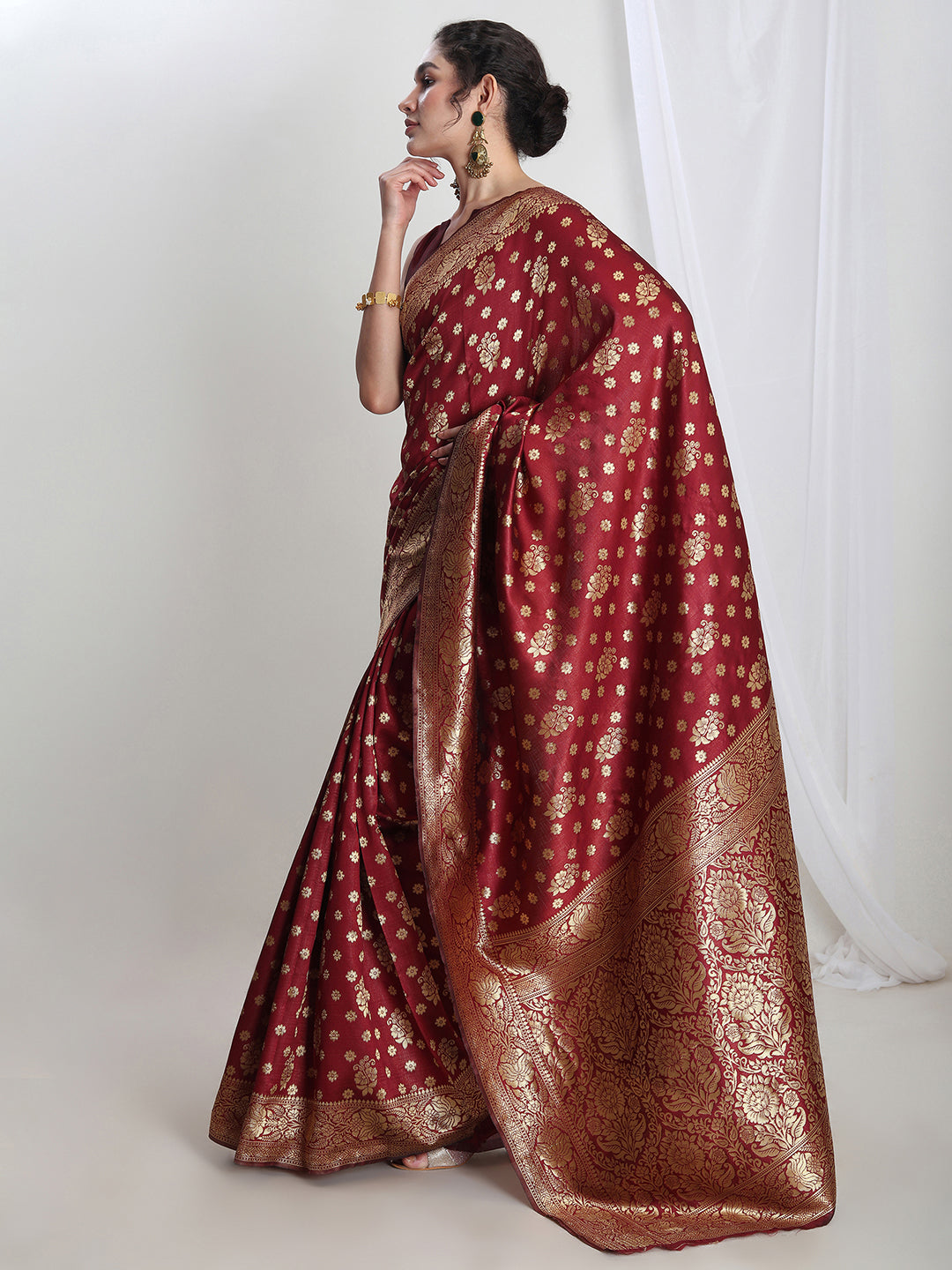 Janasya Maroon Silk Blend Floral Jacquard Saree