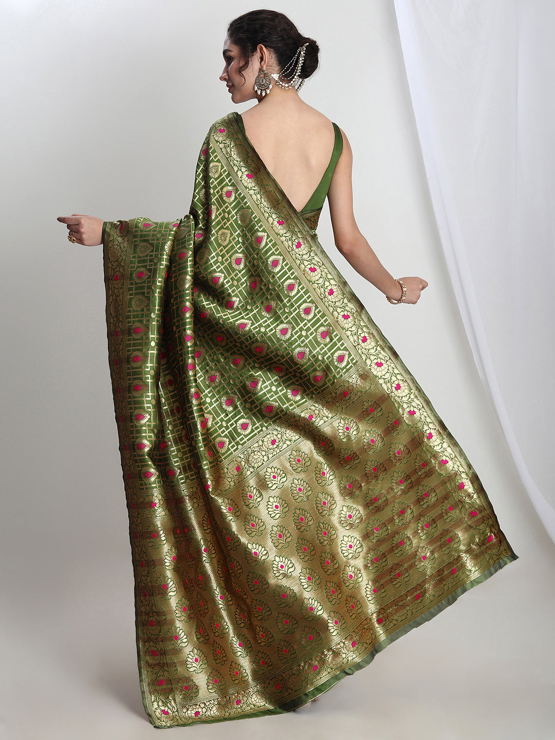 Janasya Green Silk Blend Ethnic Motifs Jacquard Saree