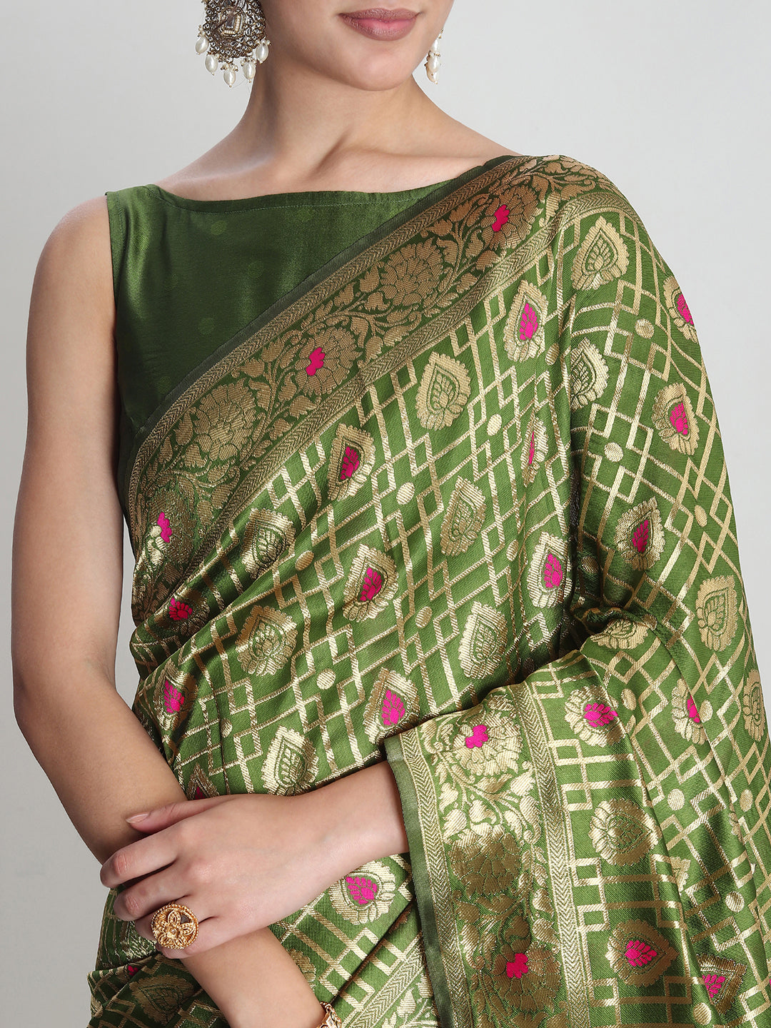Janasya Green Silk Blend Ethnic Motifs Jacquard Saree